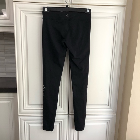 Ivivva by Lululemon mesh accent girl’s leggings - Picture 5 of 9